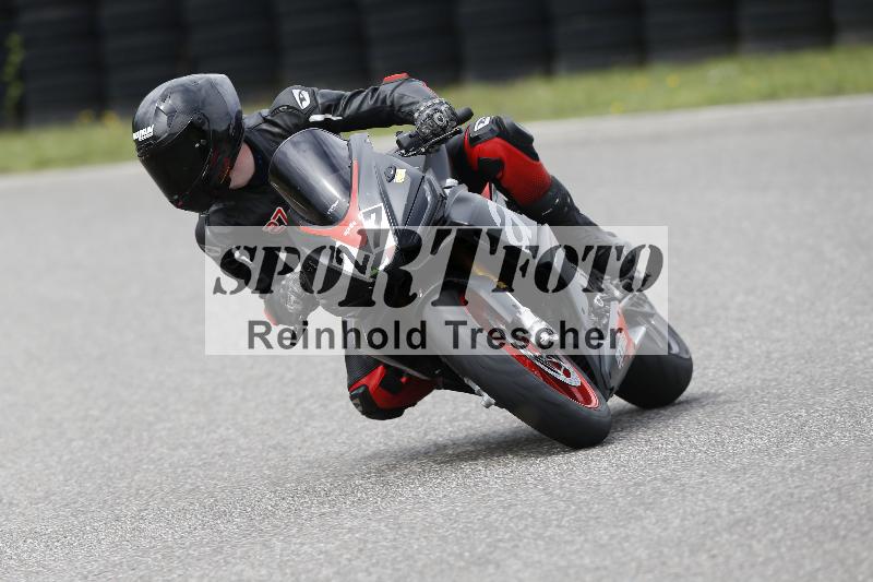 /37 28.07.2025 Dunlop Ride und Test Day ADR/Trackday Erfahren gelb Trackday schnell  rot/27